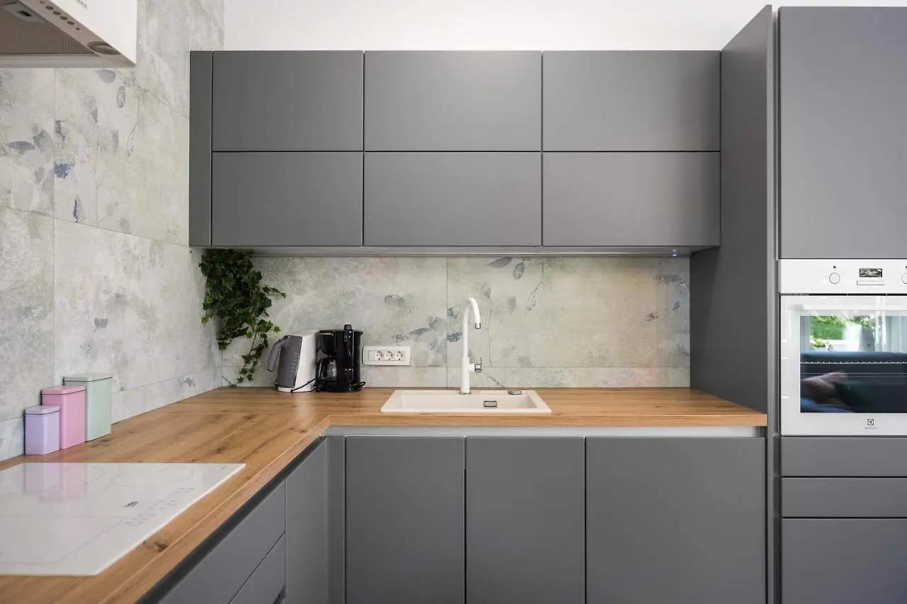 Luxury Apartments Lotus&Lovor PUY