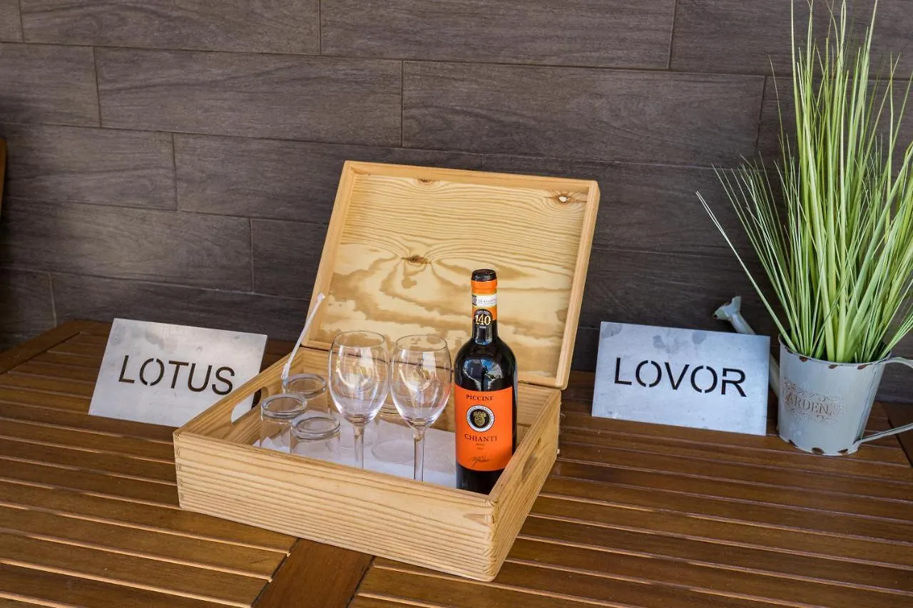 Luxury Apartments Lotus&Lovor PUY