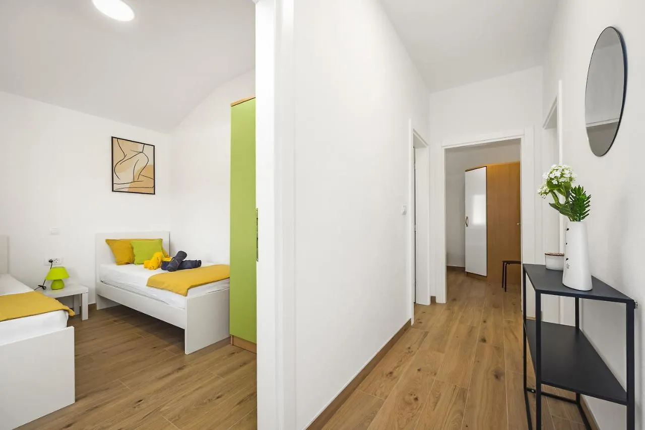 Luxury Apartments Lotus&Lovor Pula 0*,
